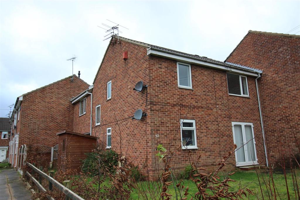 Fairfield Road, Tadcaster, North Yorkshire 2 bed apartment £133,000
