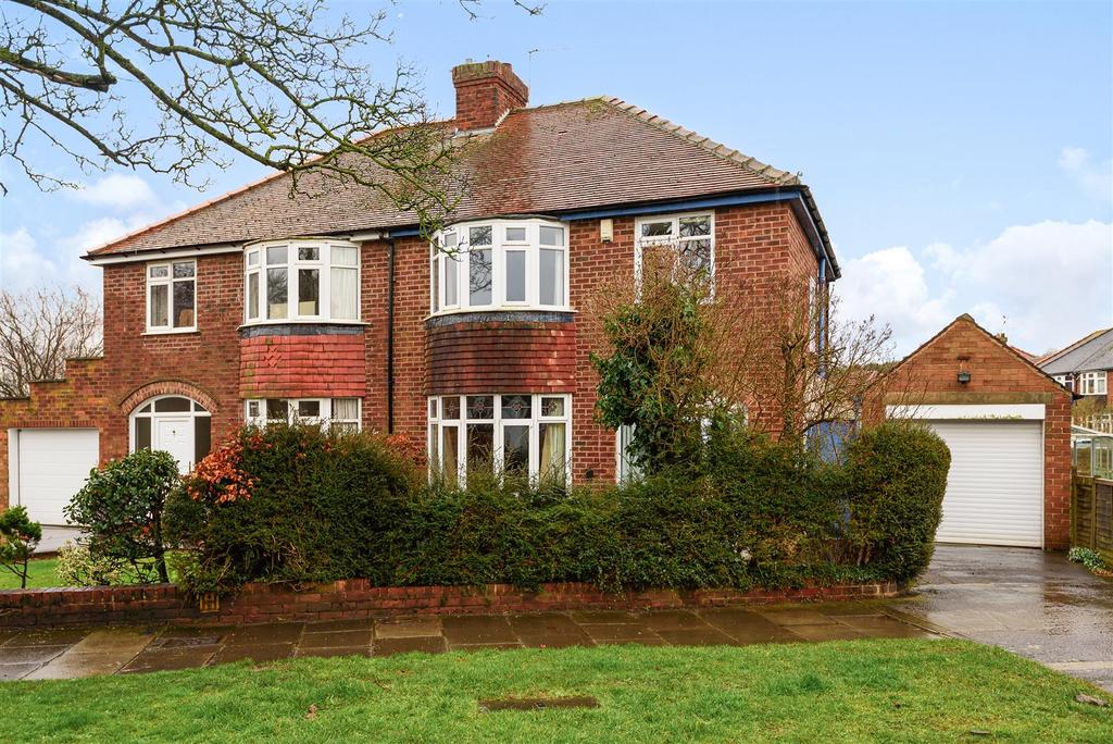 Hunters Way, York, North Yorkshire 3 bed semidetached house £420,000