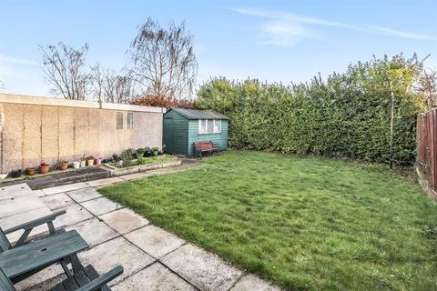 24 Queens Gardens, Tadcaster, LS24 9HD