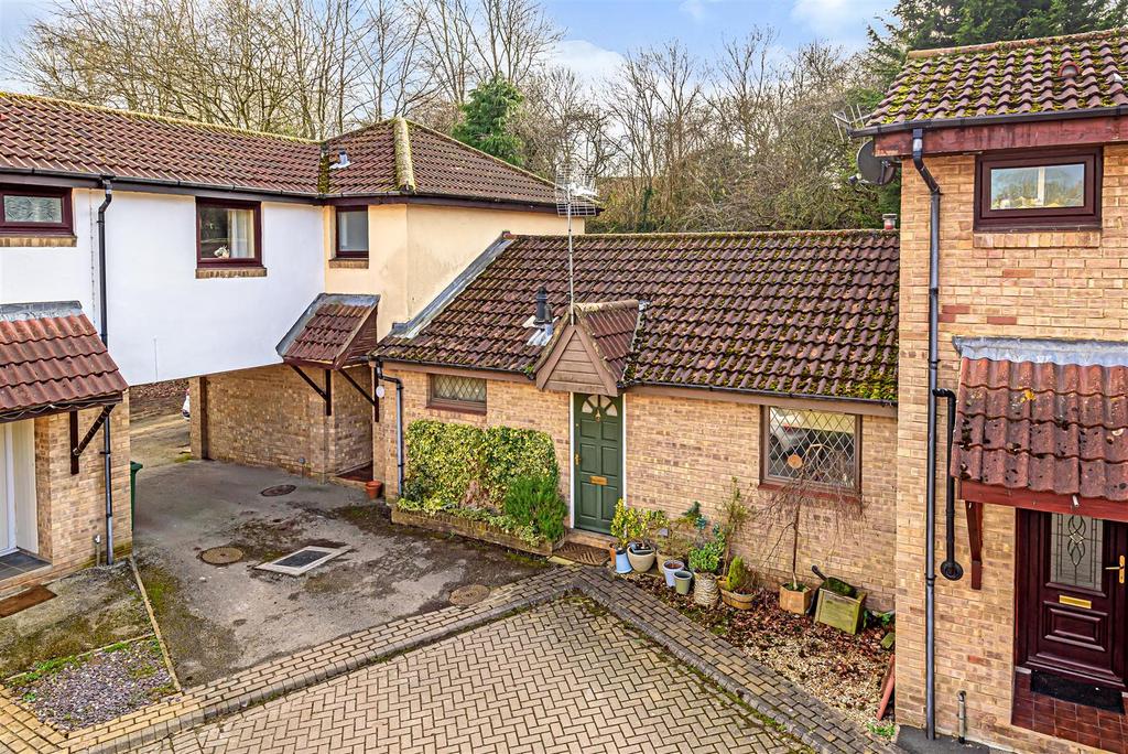 Kings Meadow Mews, Wetherby, West Yorkshire 1 bed terraced bungalow for sale £185,000