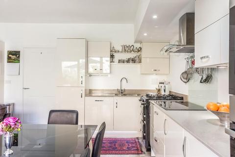 16 Bayldon Square, York, YO23 1PT