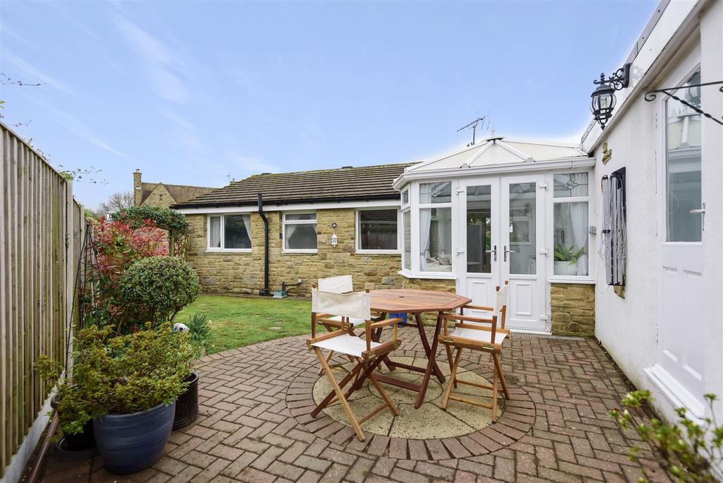 Spofforth Hill, Wetherby, West Yorkshire 3 bed detached bungalow £550,000