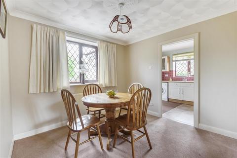 9 Cedar Drive, Tadcaster, LS24 9TJ