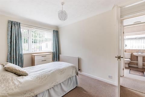 17 Lacey Grove, Wetherby, LS22 6RL