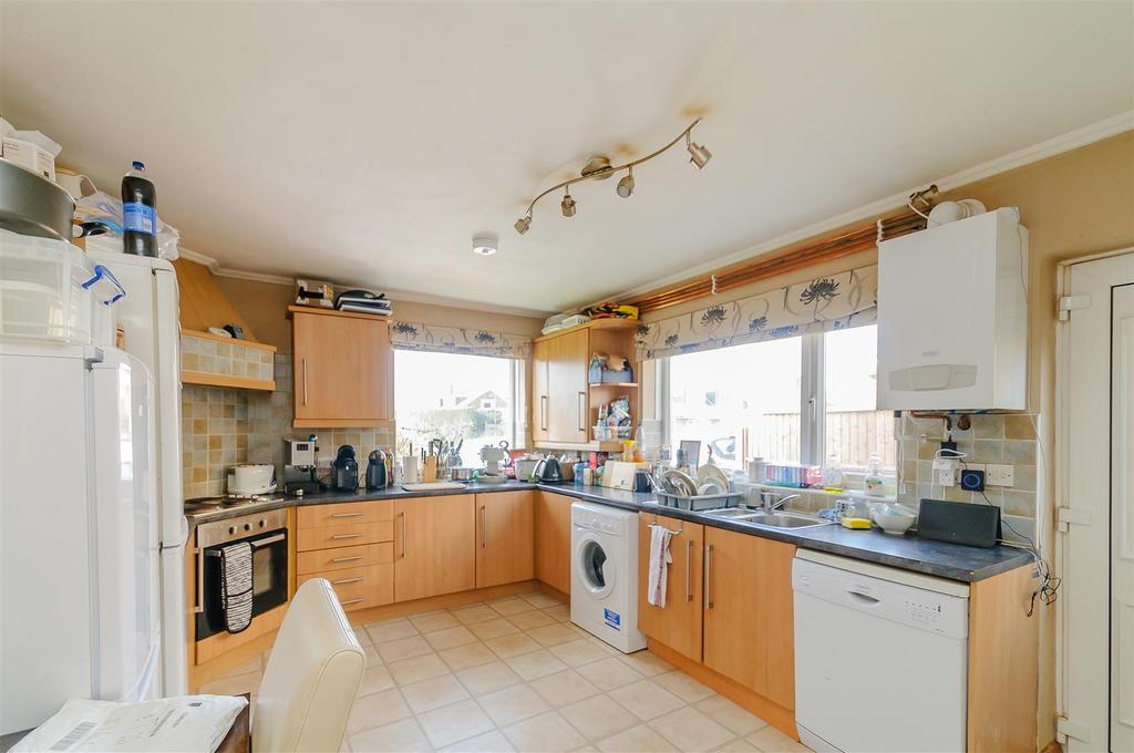 Cherry Wood Crescent, Fulford, York 5 bed semidetached house £365,000