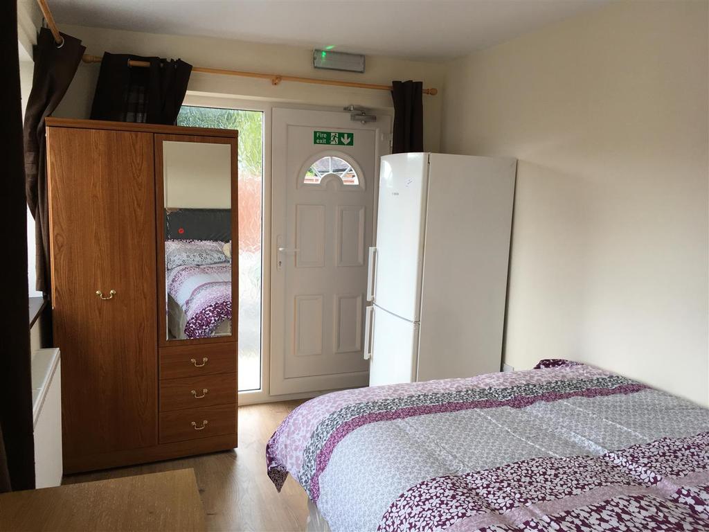 Prince Street, Madeley, Telford 1 bed in a house share £500 pcm (£115 pw)