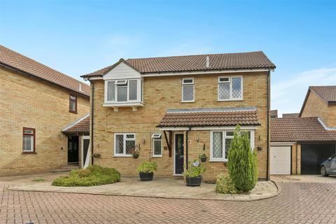 16 The Laurels, Banstead, SM7 2HG
