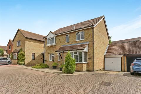 16 The Laurels, Banstead, SM7 2HG