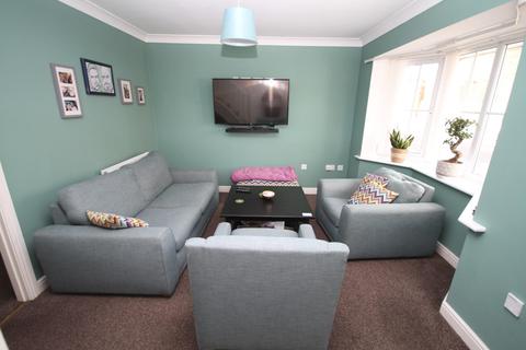 3 Hazelton Close, Shipley, BD18 1QJ