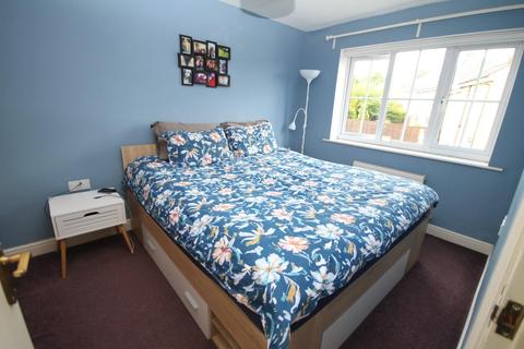 3 Hazelton Close, Shipley, BD18 1QJ