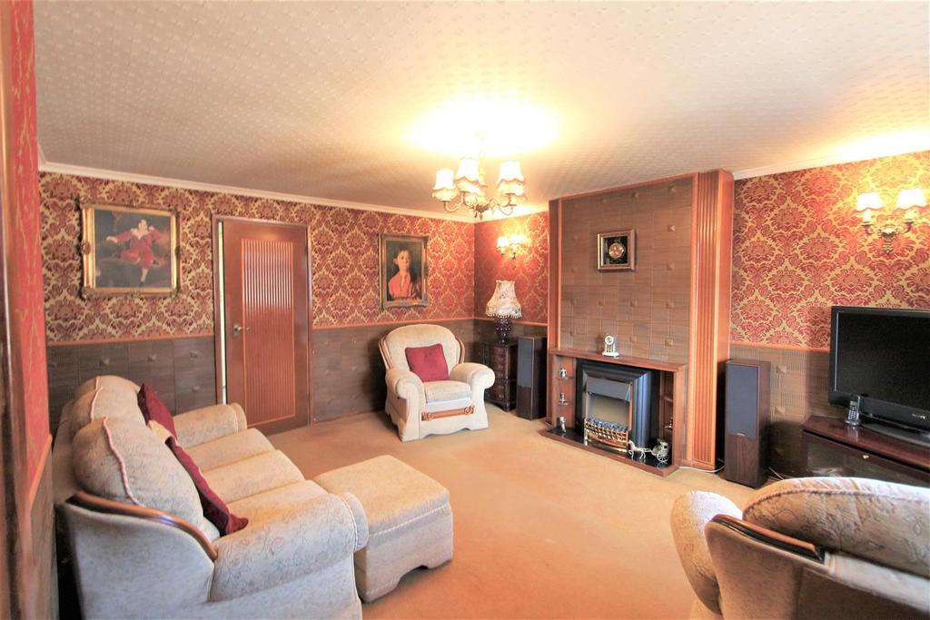 Bowhill Grove, Thurnby Lodge, Leicester LE5 3 bed townhouse £950 pcm (£219 pw)