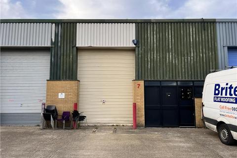 Industrial unit to rent - Unit 7, Orchard Industrial Estate, Christen Way, Maidstone, Kent, ME15 9YE