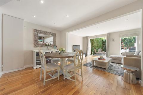 9 Pilsdon Close, London, SW19 6DR