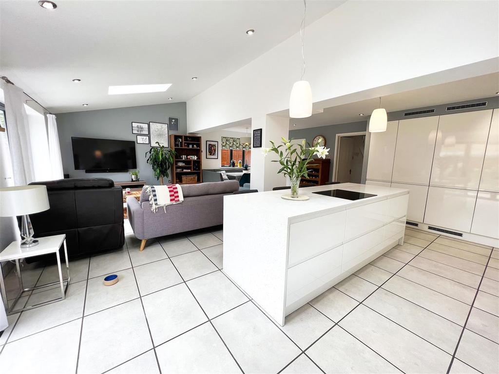 Cherry Blossom - Kitchen Area