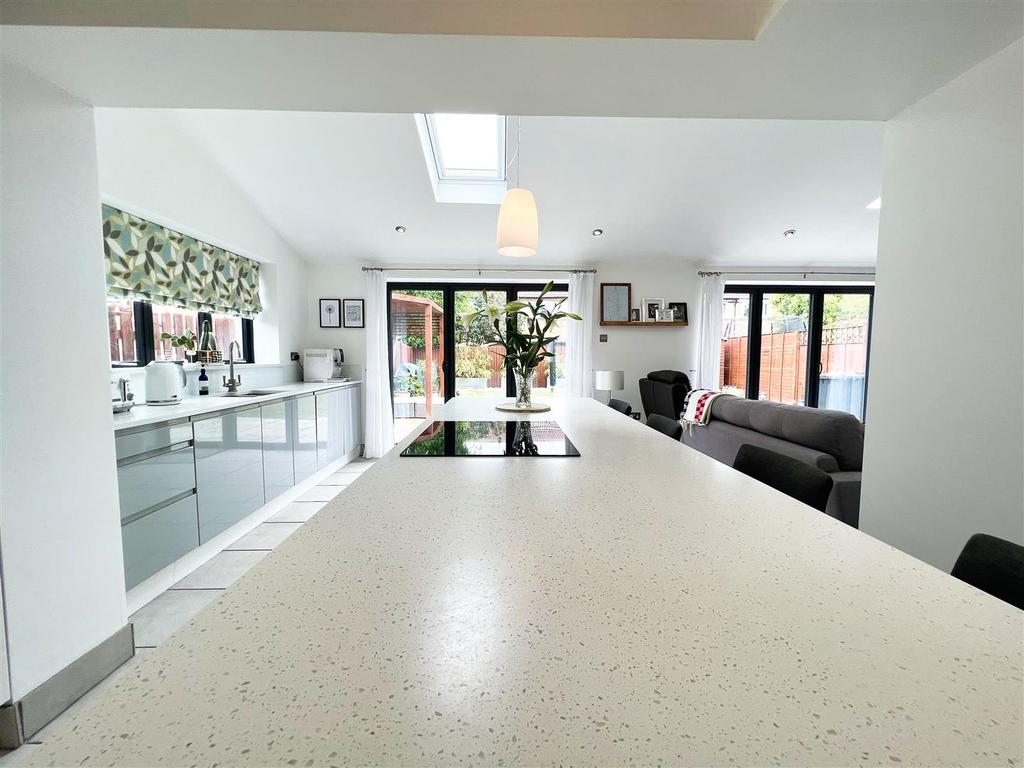Cherry Blossom - Kitchen Area