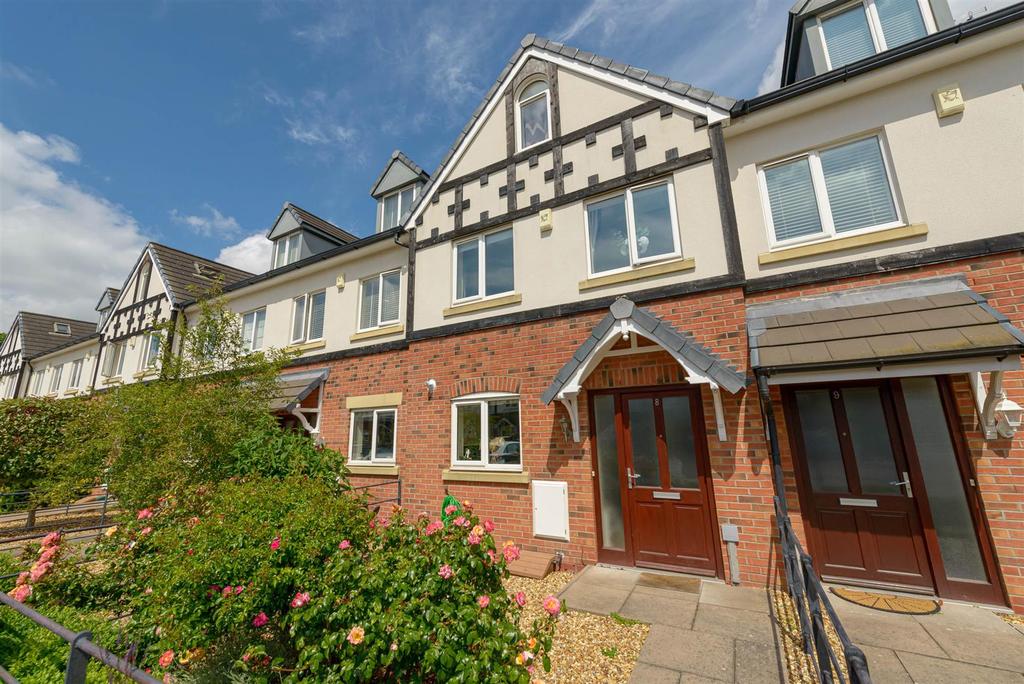 Imperial Court, Nantwich 3 bed terraced house for sale £260,000