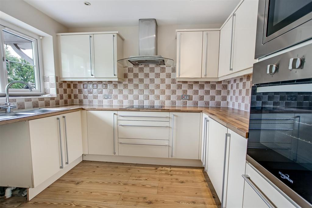 Carroll Close, Northallerton 3 bed detached house £299,950