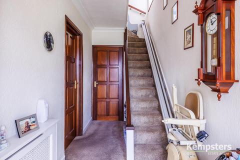 2 bedroom end of terrace house for sale - Palmerston Road, Grays