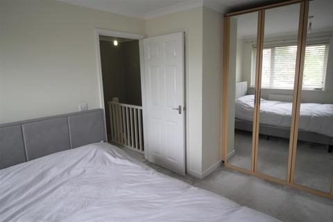 4, The Courtyard Cunliffe Road, Epsom, KT19 0RN