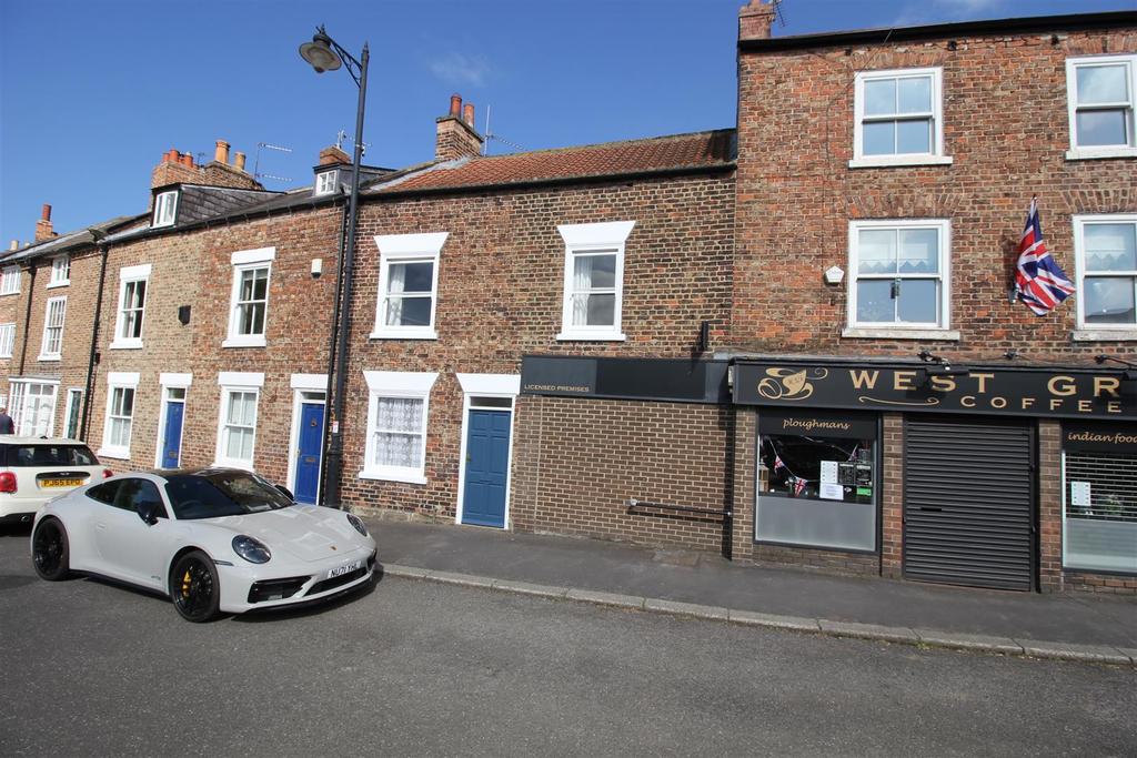 West Green, Stokesley 3 bed terraced house £675 pcm (£156 pw)