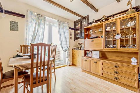 48 Coniston Road, Harrogate, HG1 4SL
