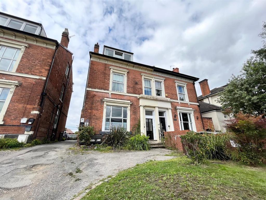 Warwick Road, Olton, Solihull 1 bed house £650 pcm (£150 pw)