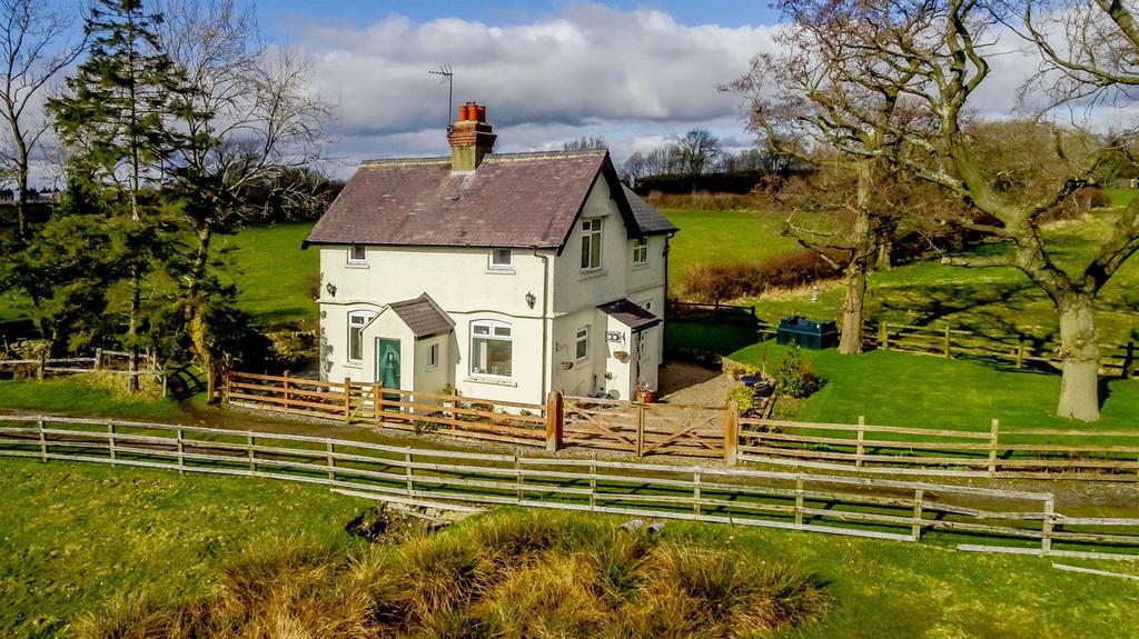 Lund House Cottage, Lund House Green... 3 bed detached house £500,000