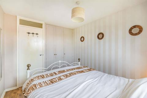 15c Yarrow Drive, Harrogate, HG3 2XD