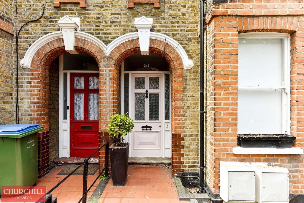 Carr Road, Walthamstow, E17 1 bed flat £375,000