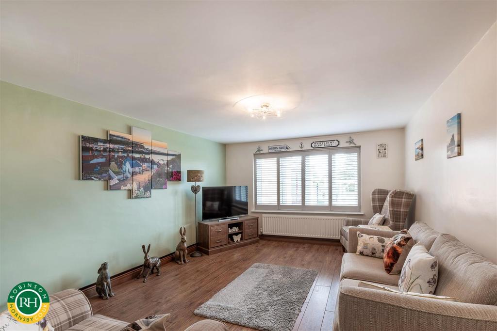 Hatfield Lane, Barnby Dun, Doncaster 3 bed semidetached bungalow £