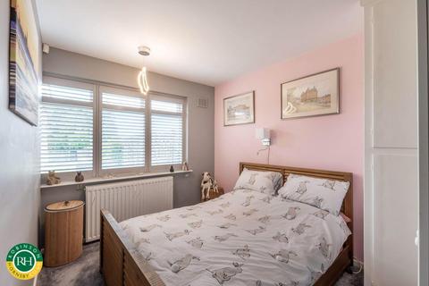 8 Hatfield Lane, Barnby Dun, Doncaster, DN3 1DF