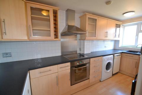 2 bedroom semi-detached house to rent, Aylsham Road,Hoddesdon,Herts