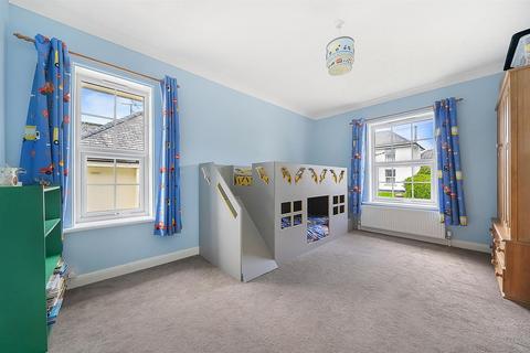 5 The Precinct, Kingsbridge, TQ7 1AP