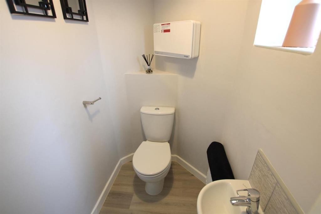 Cloakroom/WC