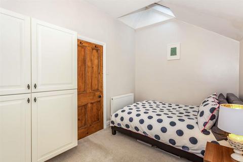 5b West End Avenue, Harrogate, HG2 9BX