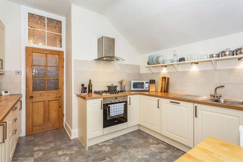 5b West End Avenue, Harrogate, HG2 9BX
