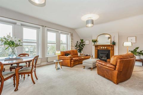 5b West End Avenue, Harrogate, HG2 9BX