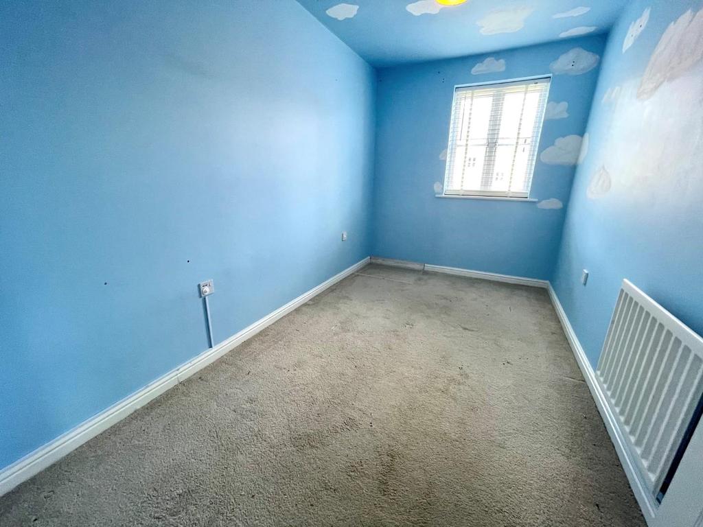 Bed 2.jpg
