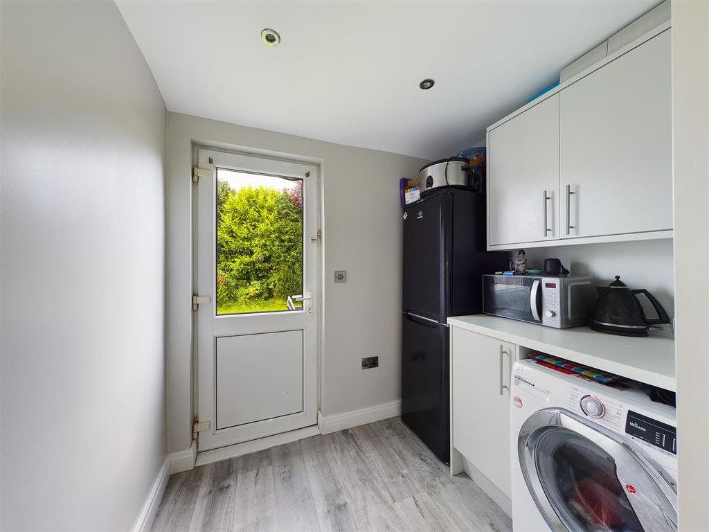 Kitchen: