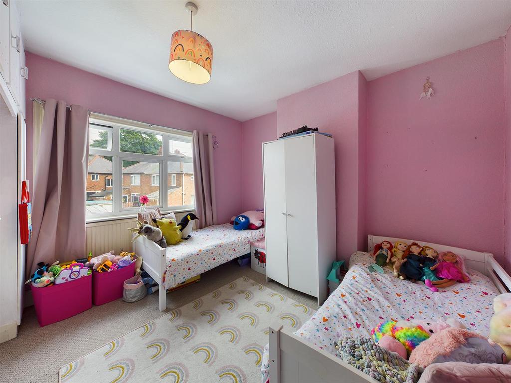 Bedroom: