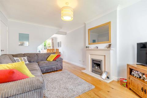 15 Brooke Close, Harrogate, HG1 3ND