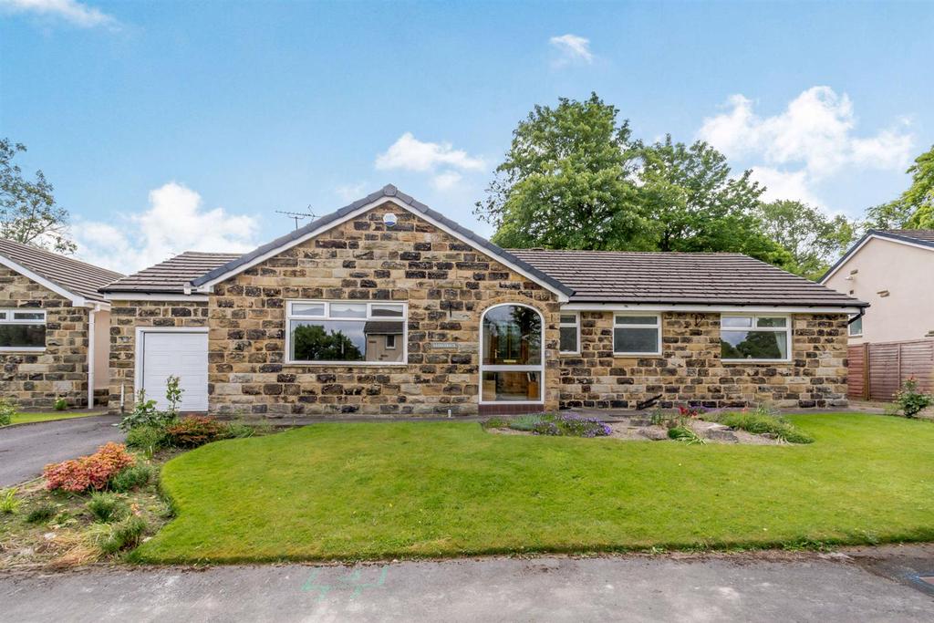 Oakdale Glen, Harrogate, HG1 2JZ 4 bed detached bungalow £595,000