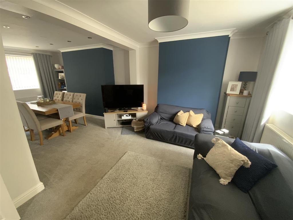 Living Room: