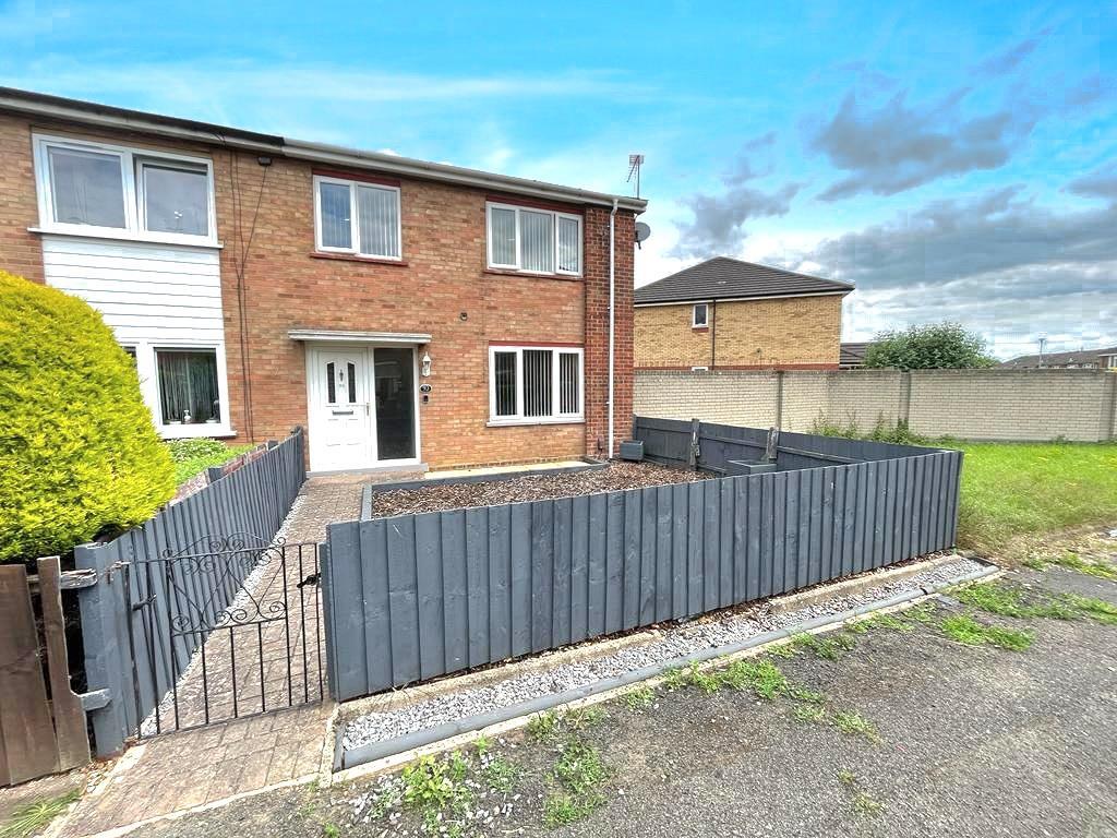 Burns Road, Wellingborough... 3 bed terraced house £230,000
