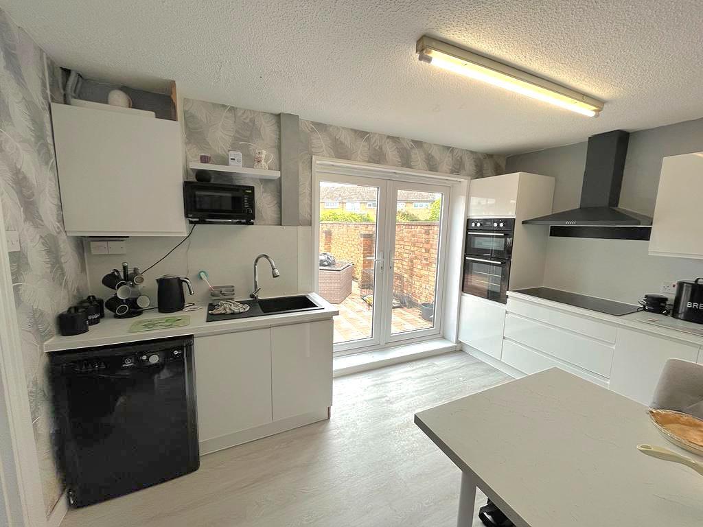 Burns Road, Wellingborough... 3 bed terraced house £230,000