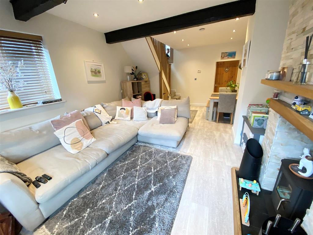 Byrons Lane, Macclesfield 2 bed end of terrace house £199,950