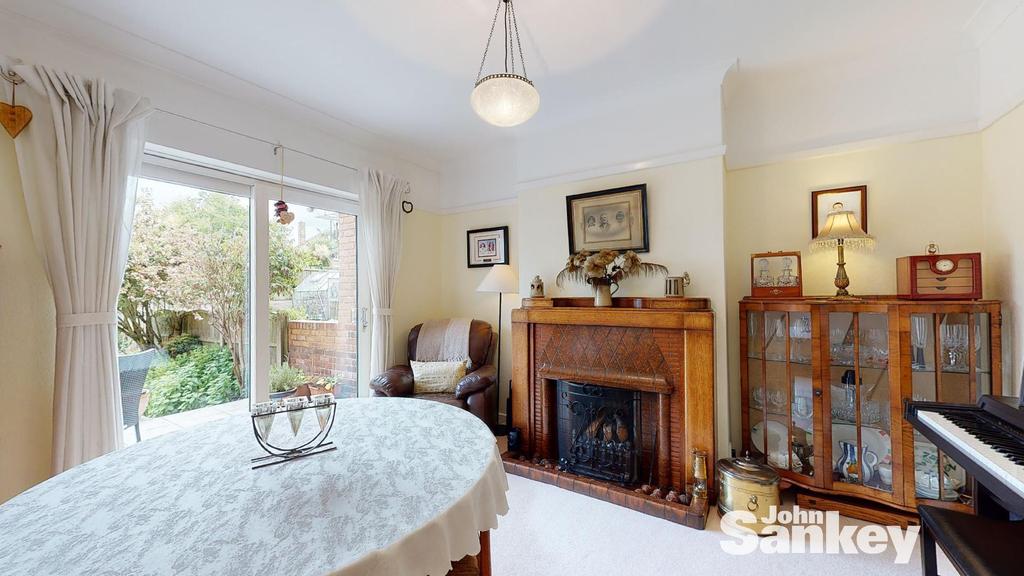 Sutton Road, Mansfield 3 bed semidetached house for sale £240,000