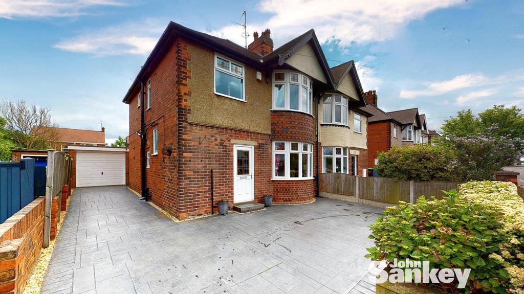 Sutton Road, Mansfield 3 bed semidetached house for sale £240,000