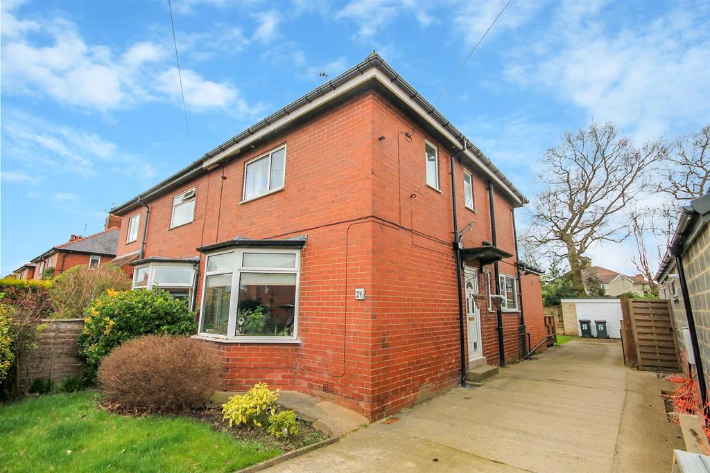 St. Johns Road, Harrogate, HG1 3AF 3 bed semidetached house £250,000