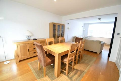 1 Singleton Scarp, London, N12 7AR